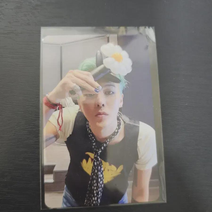 G-dragon Lightstick Photocard