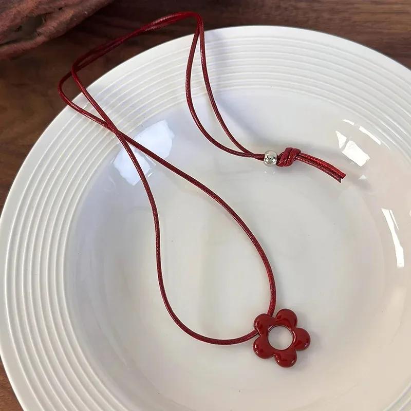 Simple Flower Long Rope Necklace Women Hollow Flower Pendant Necklace Adjustable Knot Sweater Chain Party Wedding  Gifts