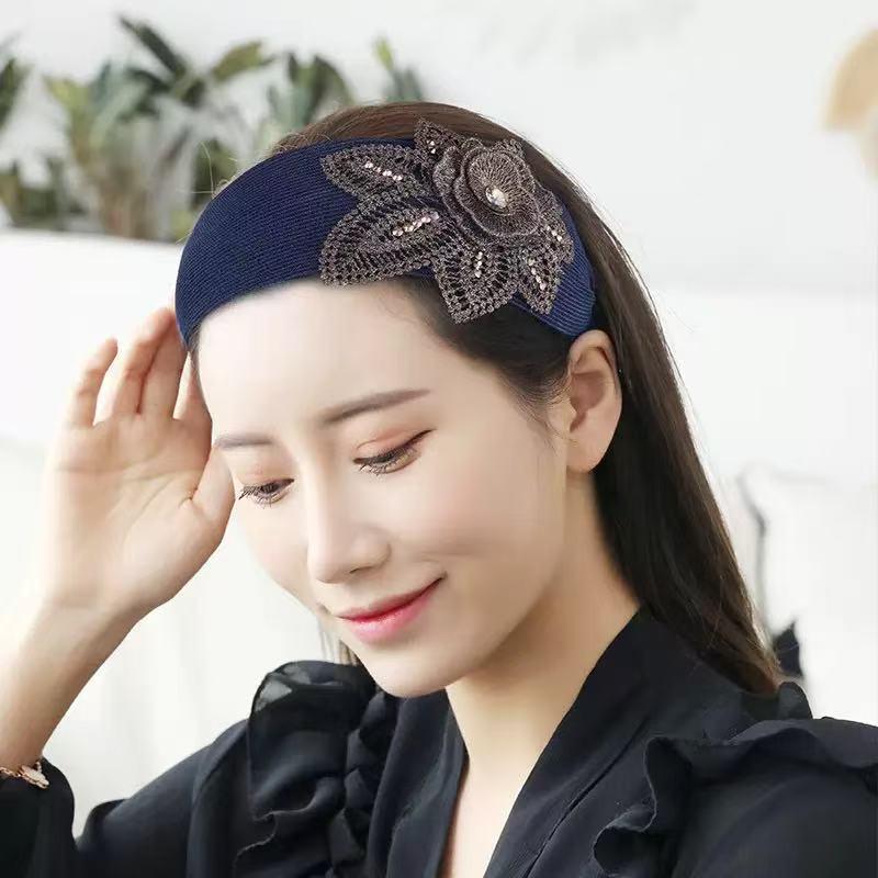 Elegant Wide-Brim Flower Headband – Breathable, Non-Slip Hair Accessory for Women