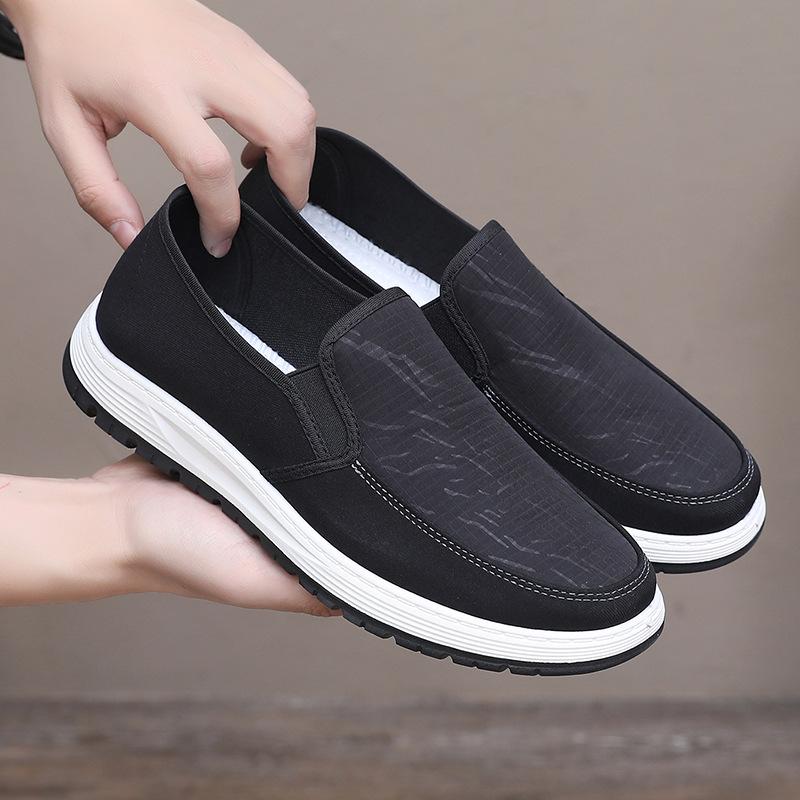 

Чоловічі повсякденні кросівки без взуття. Лофери з дихаючої тканини. Легкі кросівки для прогулянок. Чоловічі кросівки для тренувань у тренажерному залі. Зручні кросівки для бігу. 43 чорний