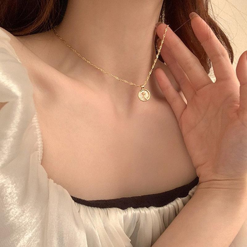 High Sense Korean Style Rose Flower Pendant Necklace Light Luxury Clavicle Chain For Women Jewelry Wedding Banquet Party Gift
