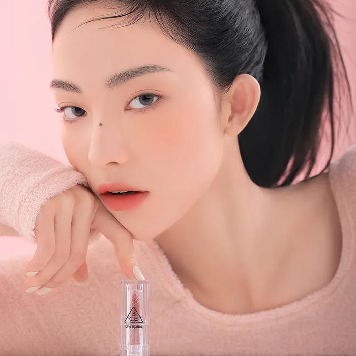 Shine Reflector + Soft Matte Lipstick