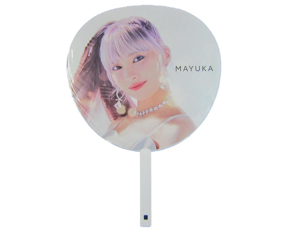 NiziU NiziU POPUP STORE and a fan “Step step” [MAYUKA Mayuka]