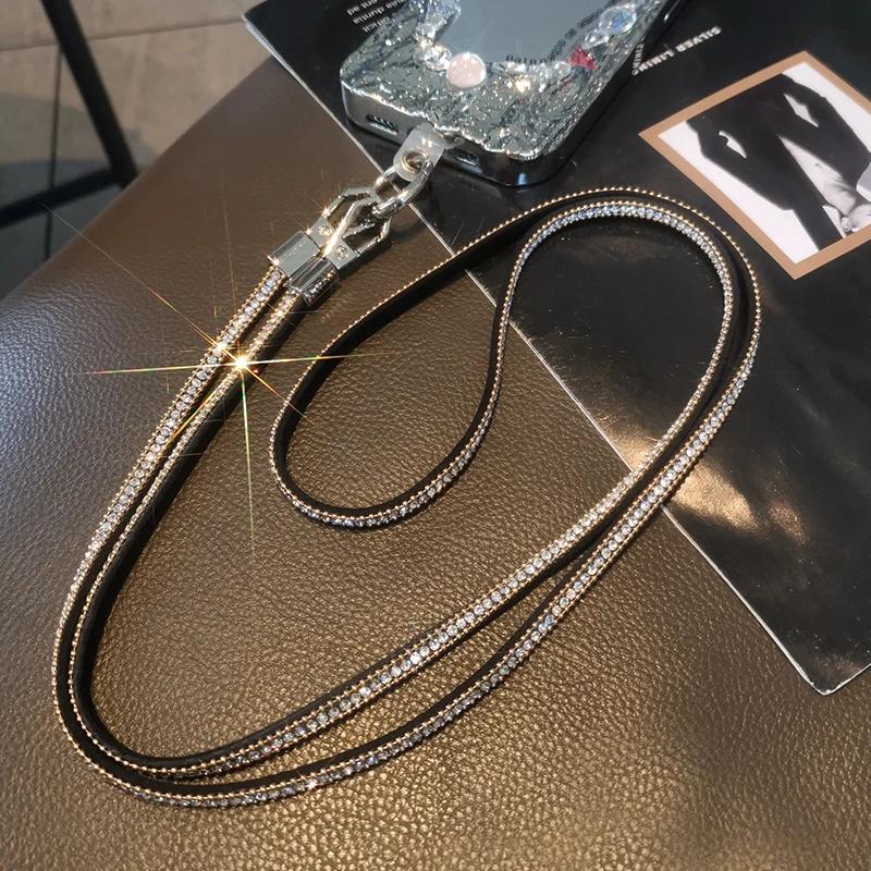 Corda per Appendere il Telefono Cellulare Lunga Laccetto a Tracolla con Strass Catena Completamente Strass Clip Universale con Clip Laccetto Antismarrimento
