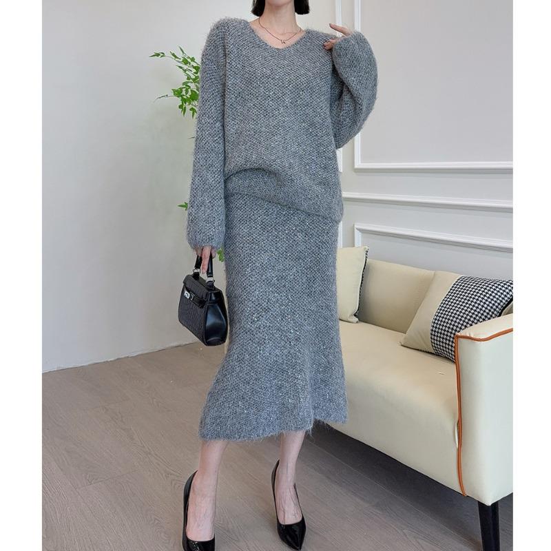 Celebrity sweater jumper fishtail skirt two-piece set autumn and winter bright silk design knitted sweater set women