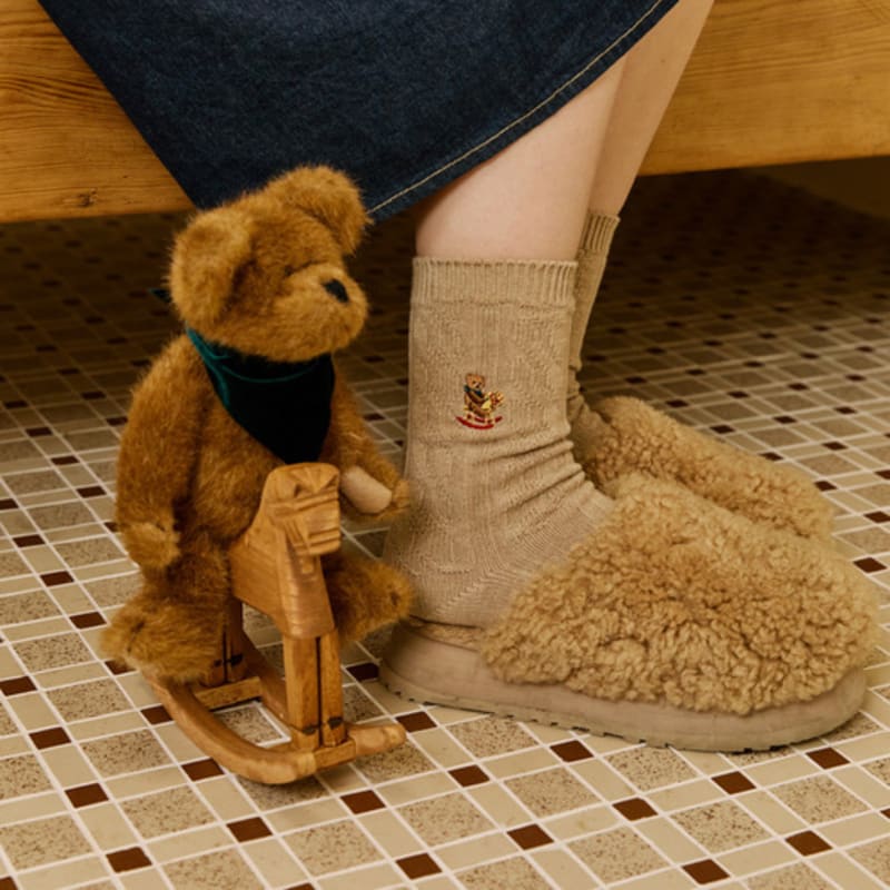 SOCKS APPEAL Cable Embroidery Wooden Horse Teddy