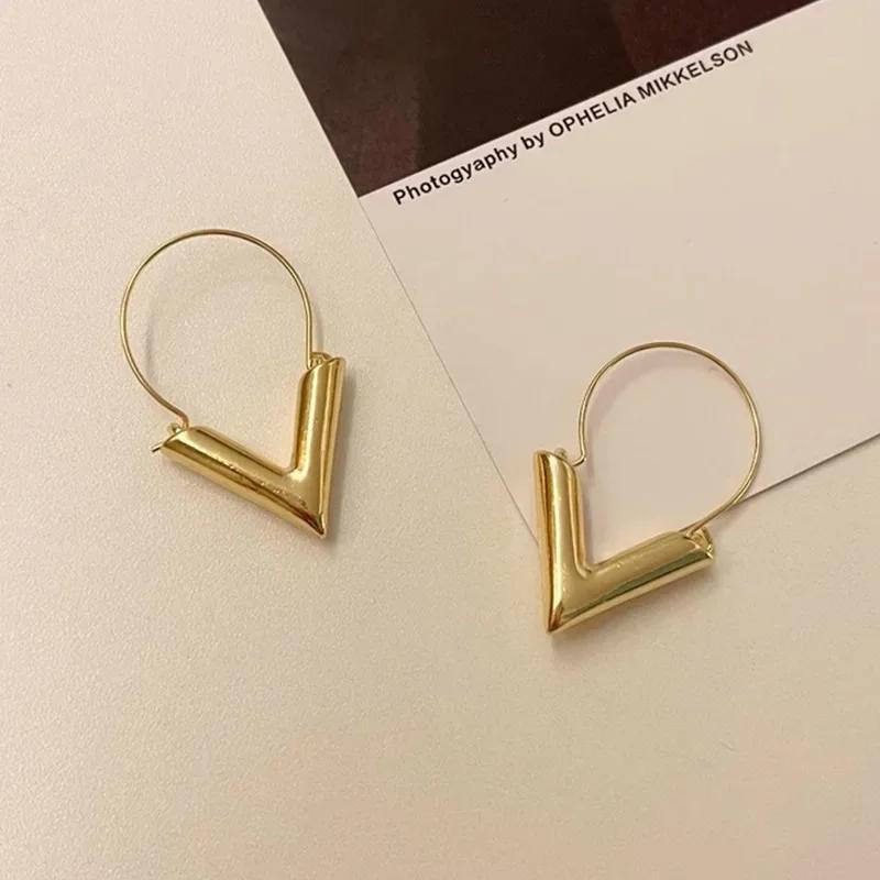 Concise Personality Gold Big V Shape Geometric Earrings Exaggerated Dangle Earring Fashion Jewerly Accessories for Women