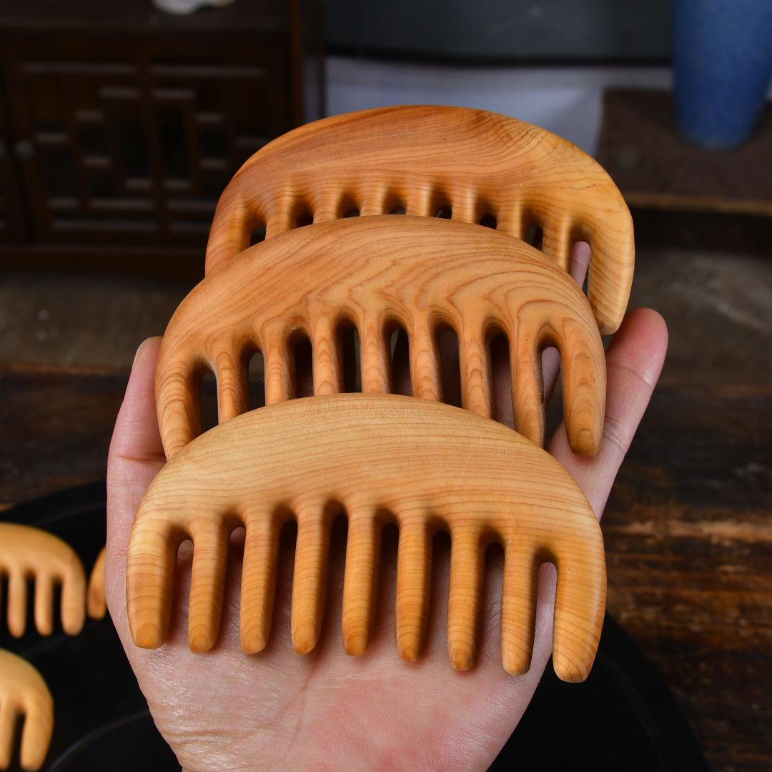 

Five-Claw Head Massage Comb for Scalp and Meridian Acupoint Scratching