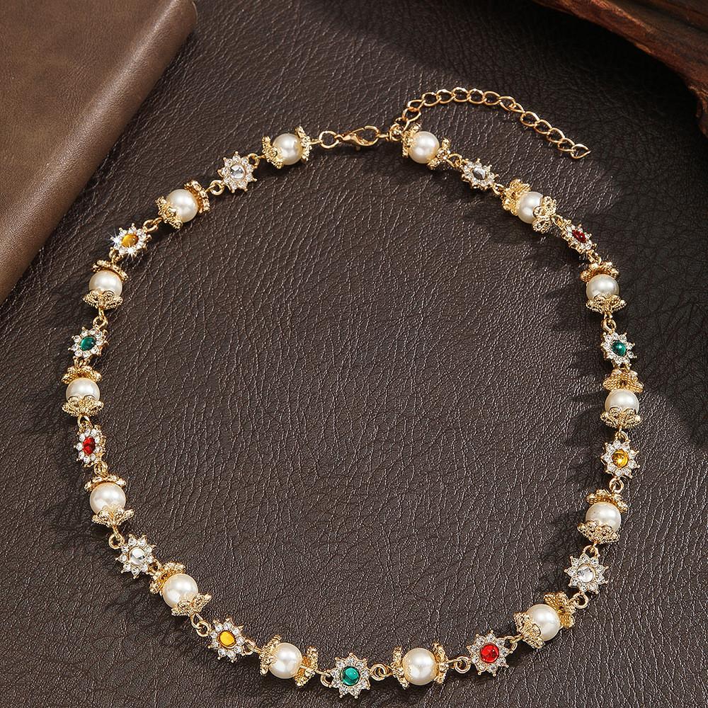 Geometric Pearl Flower Necklace With Cubic Zirconia For Travel And Gift