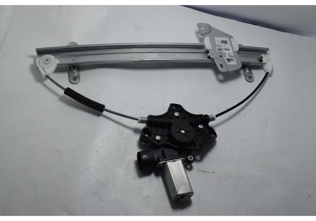 Car Window Regulator 82402-H1000 for Traka (2003-2008)