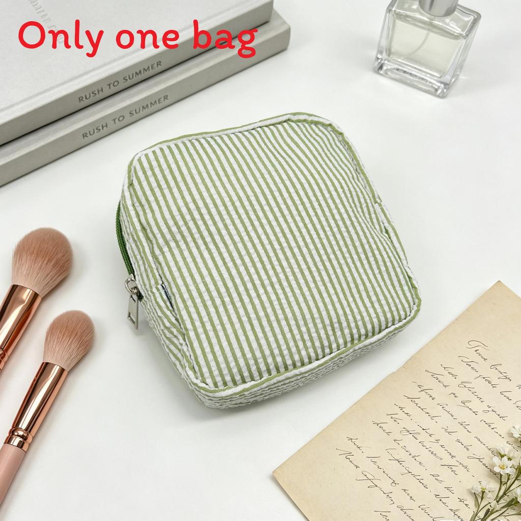 Travel Organizer Bag With Bubble Mesh Fabric For Womens Makeup And Small Accessories