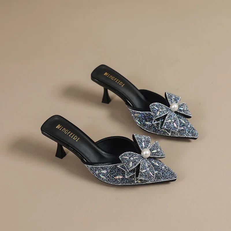 

Модные туфли на высоком каблуке Женские блестящие шлепанцы с закрытым носком Низкие шлепанцы с бантиком-бабочкой Повседневные желеобразные шлепанцы с острым носком Роскошные модные шлепанцы 34 чёрный