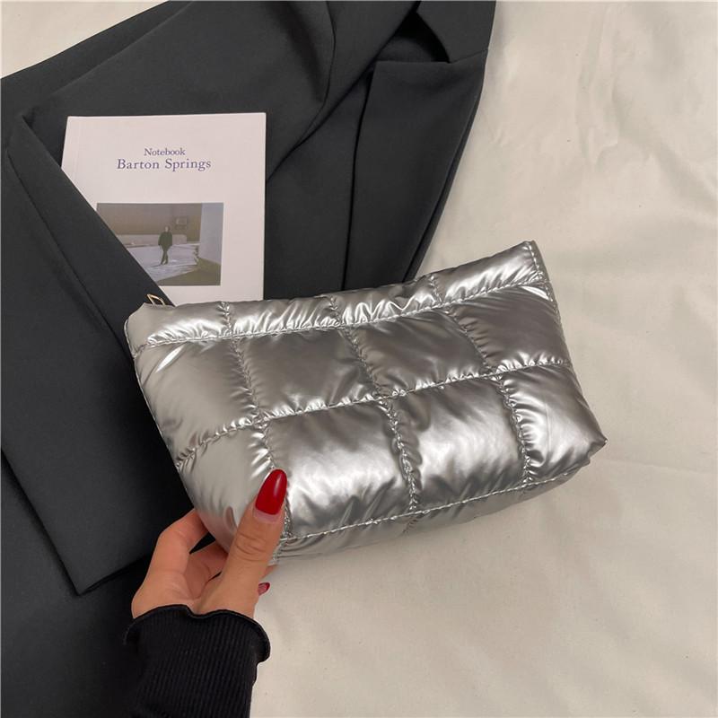 

Simple and lightweight small square bag 2025 autumn and winter new versatile clutch bag checkered embroidery thread casual bag cosmetic bag серебряный