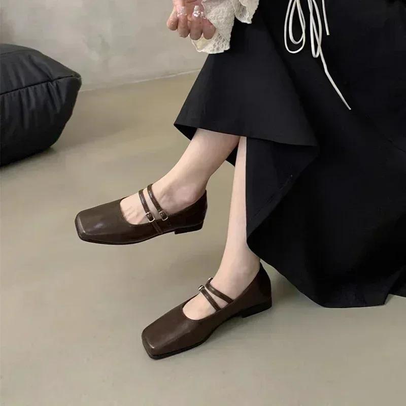 Fashion 2025 New Square Toe Comfortable Casual and Versatile Spring and Summer Flat Shoes Elegant and Fashionable Retro Women's Shoes