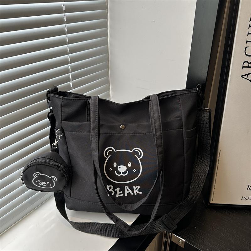 

Японская вышитая холщовая сумка-тоут типа ведра с медведем, женская простая и универсальная, маленькой вместимости, портативная, для ланч-бокса бенто, женская сумка чёрный