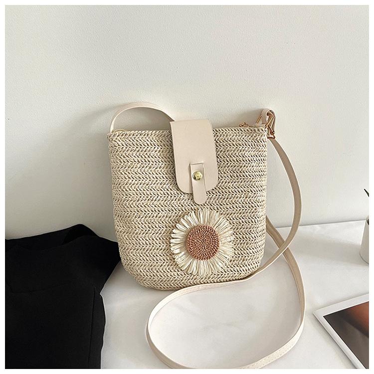 2025 Summer New Straw Bag Mobile Phone Bag Messenger Bag Fashion Foreign Style Niche Woven Bag
