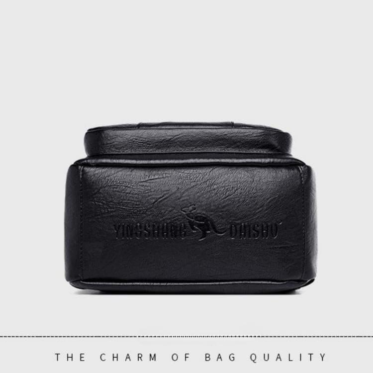 New large-capacity women's backpack.