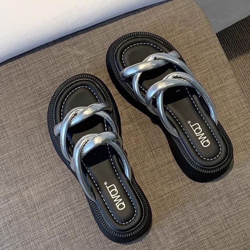 

Silver high-end platform slippers women s summer outer wear 2025 new fashion versatile skirt beach beautiful sandals 40 серебряный