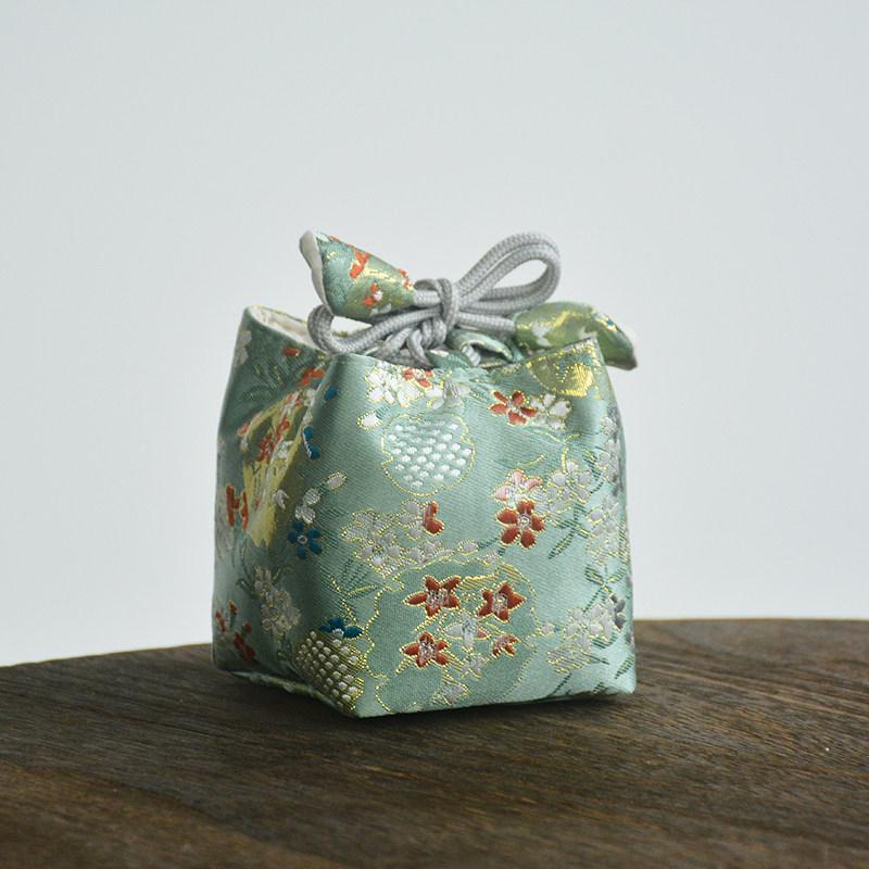 Čínská brokátová taška na čajovou soupravu Víčko na konvičku Miska Ochranná látková taška do exteriéru Jednoduchý hrnek na čaj Silná kapsa na svazek 8x9cm