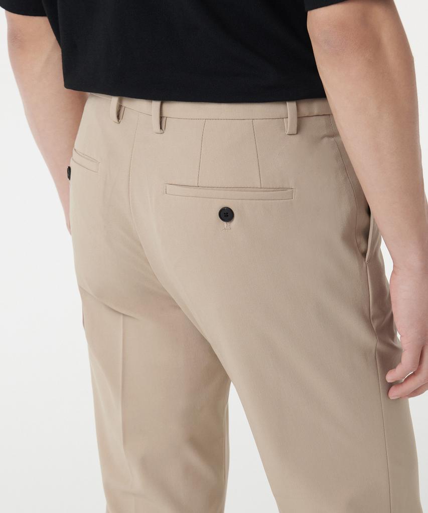 MUSINSA STANDARD Lightweight Tapered Hidden Banding Crop Slacks [Beige]