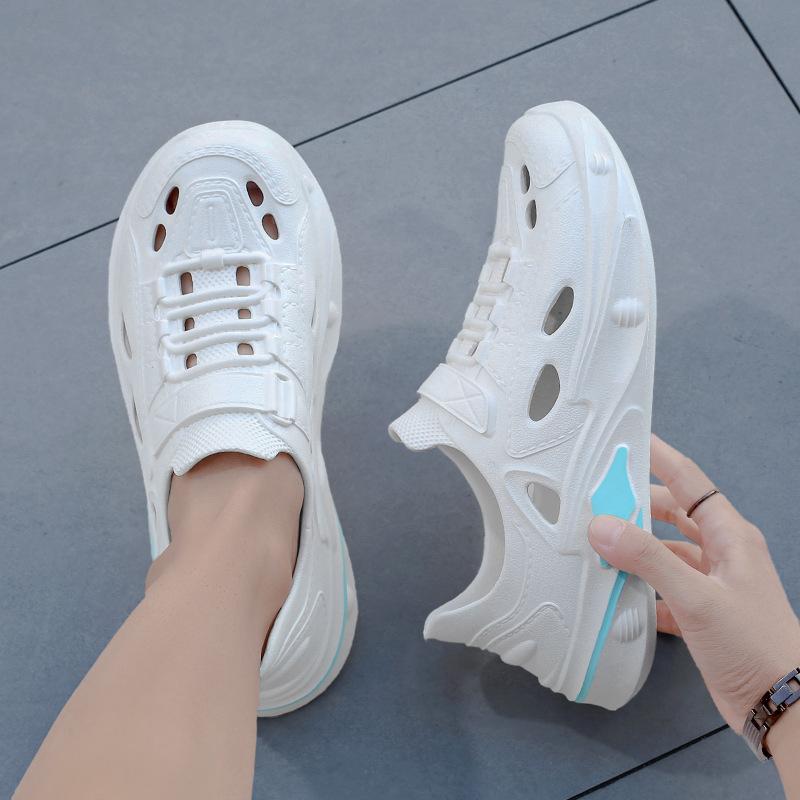 Men's shoes 2025 summer new outer wear stepping on shit all-inclusive hole shoes men's breathable hollow seaside beach sandals