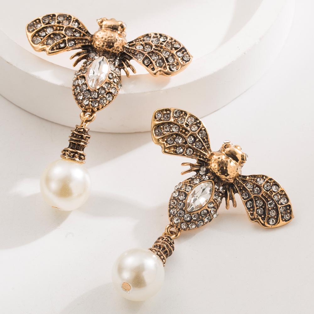 Elegant Retro Rhinestone Bee & Pearl Dangle Earrings