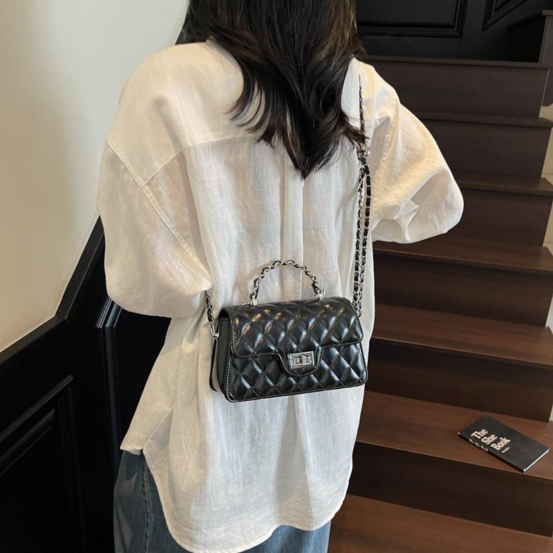 

Xiaoxiangfeng diamond chain small square bag women s bag new versatile shoulder messenger bag simple portable underarm bag чёрный