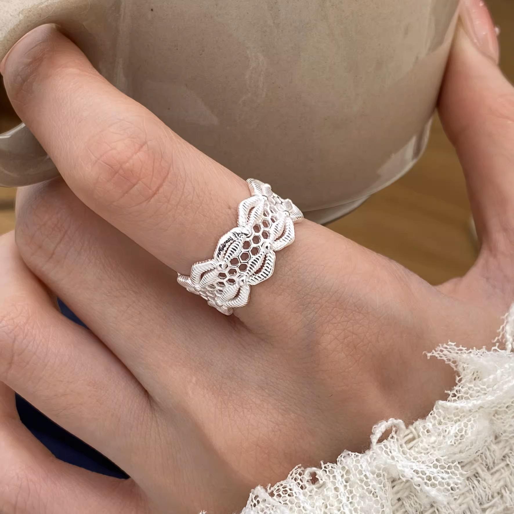 Элегантное регулируемое геометрическое кружевное цветочное кольцо - Открытый дизайн ракушки, универсальное для женщин. Open Adjustable