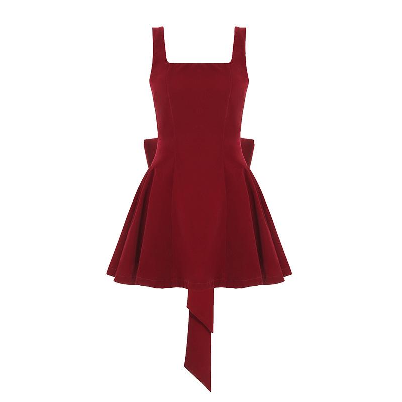 Women s Red A-line Dress: French Heiress Style, Bow Backless, Spaghetti Straps, Waist-Cinching, Fluffy Skirt Small