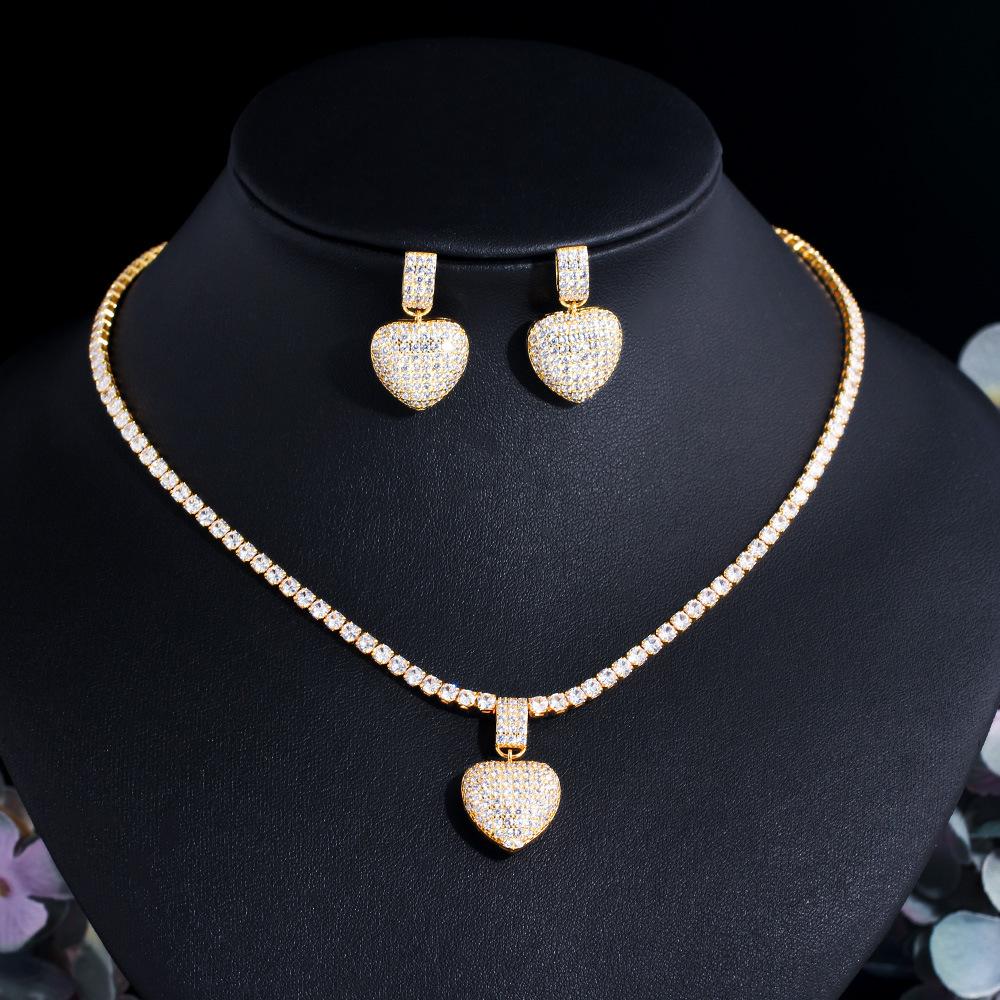 Popular Love Micro-Inlaid Zircon Full Diamond Earrings Necklace Two Sets Wedding Bride Peach Heart Set Chain