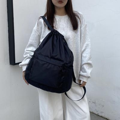 Mochila com Fechamento de Cordão Impermeável Resistente ao Desgaste Grande Capacidade Design Multibolsos Mochila para Equipamento de Natação