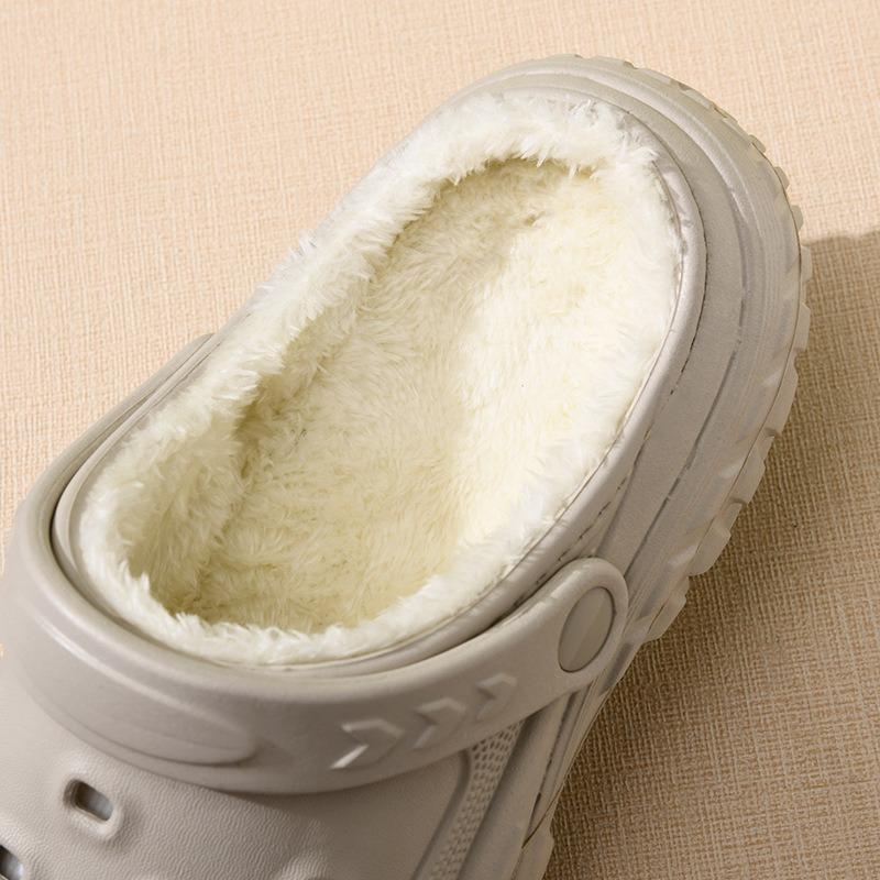 A Pair of Autumn and Winter Cotton Slippers, Women's Velvet Heightening Home Hole Cotton Shoes, and Men's Non-slip Warm Slippers