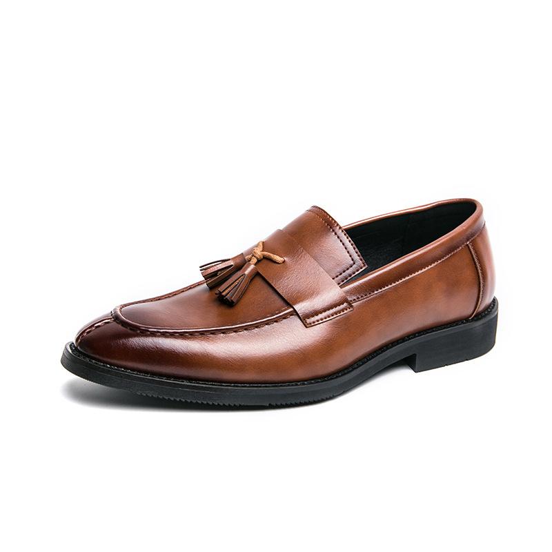 British Style Men'S Pointed Leather Shoes Retro Large Size Fringed Loafers Men'S Lazy Shoes