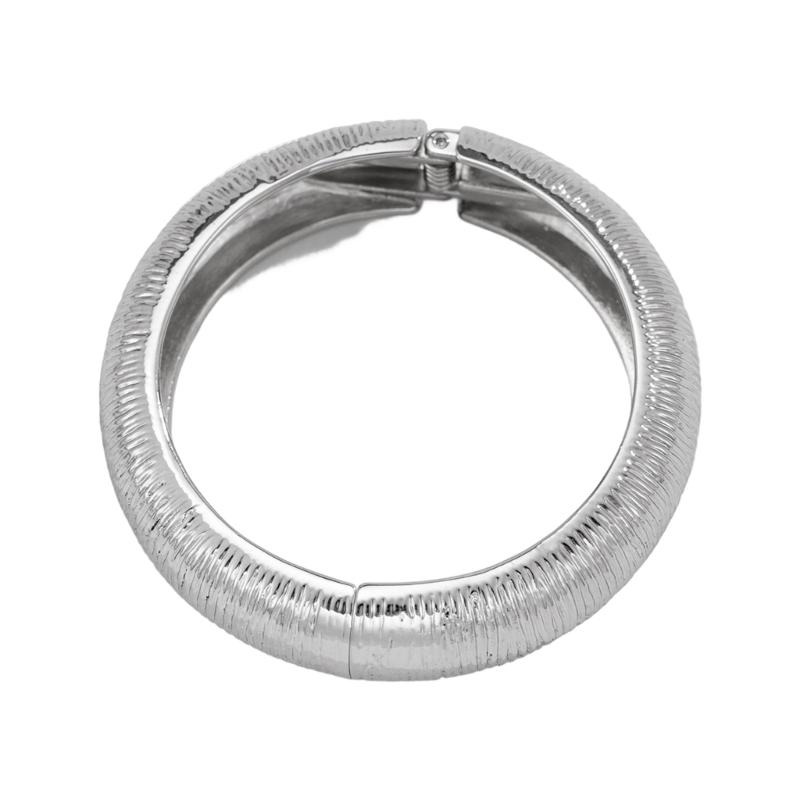 A52E Stripe Designed Openable Metallic Bangle Bracelet Adorned With Oversized Pearls Accent Detail