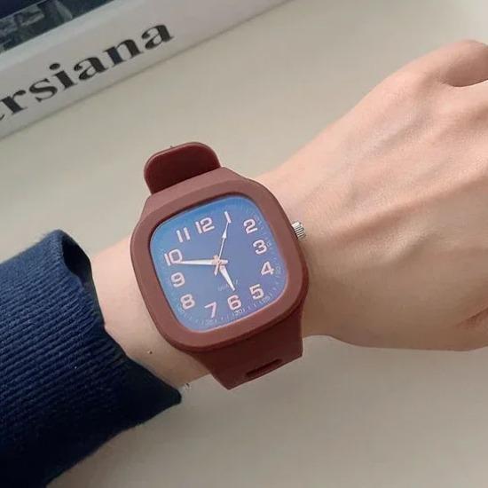 

Квадратні кварцові годинники для чоловіків і жінок Ins Style Прості водонепроникні спортивні годинники Дозвілля Модні студентські годинники для пар