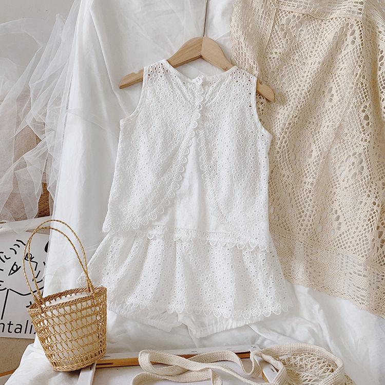 

Корейский кружевной комплект Xia Yangqi для девочек, детская одежда, детская повседневная рубашка без рукавов, шорты, комплект из двух предметов 80 белый