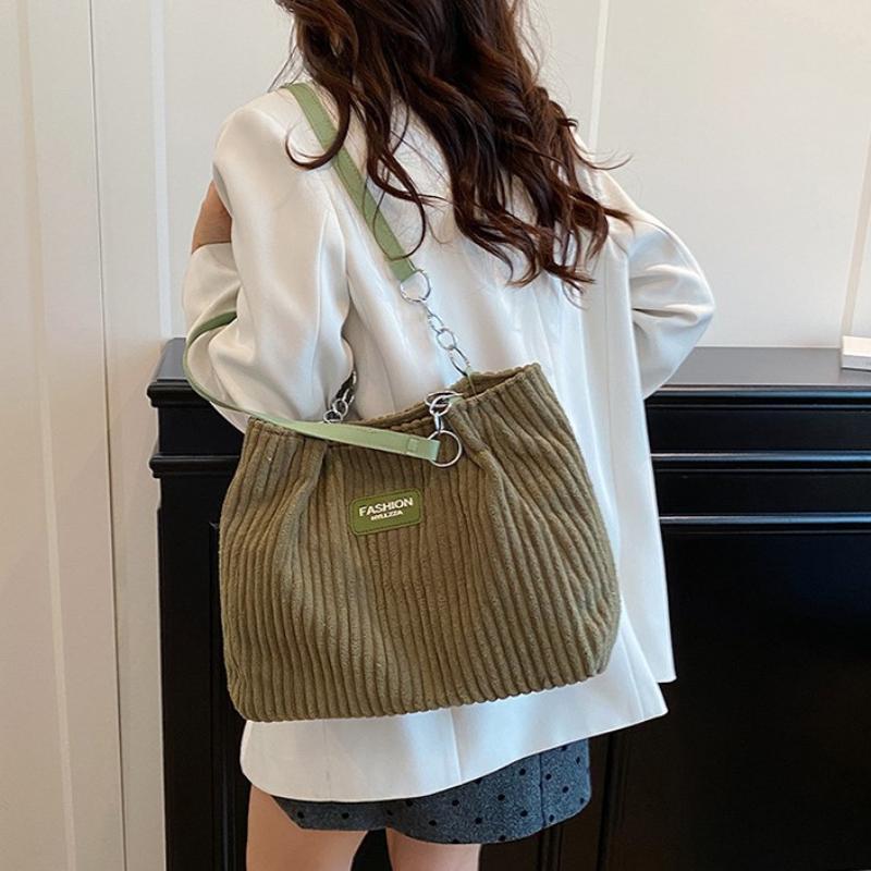 Large Capacity Corduroy Chain Underarm Tote Bagtrendy Women'S Shoulder Bag Commuter Bag