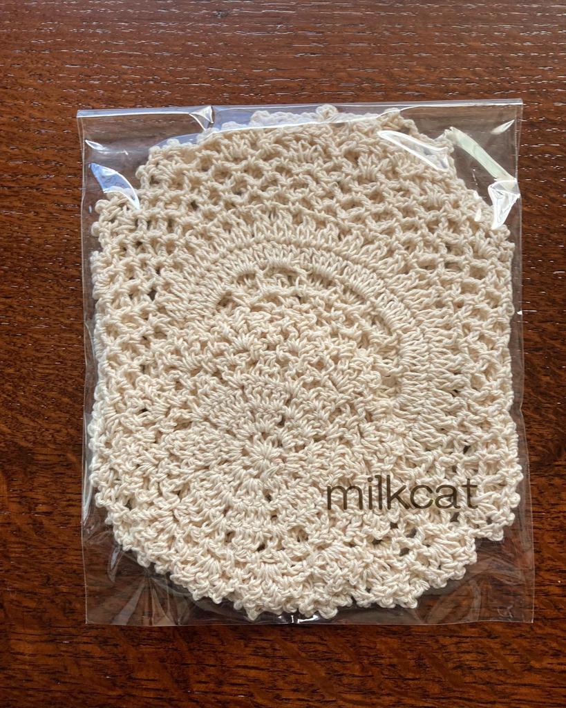 Milkcat White Set of 4 Hand-Knitted Cotton Lace Coasters, Round, Retro Afternoon Tea Display
