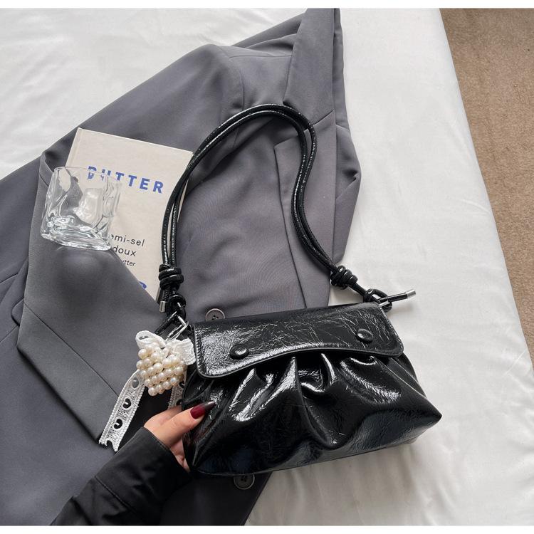 Folded cloud bag women's 2025 new versatile foreign style small square bag trendy fashion high sense messenger bag