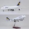 1/150 Airline 747 Plane Model B747 Lufthansa Airplane Model Toy Light and Wheel Landing Gear Plastic Resin Plane Model Gift Toys