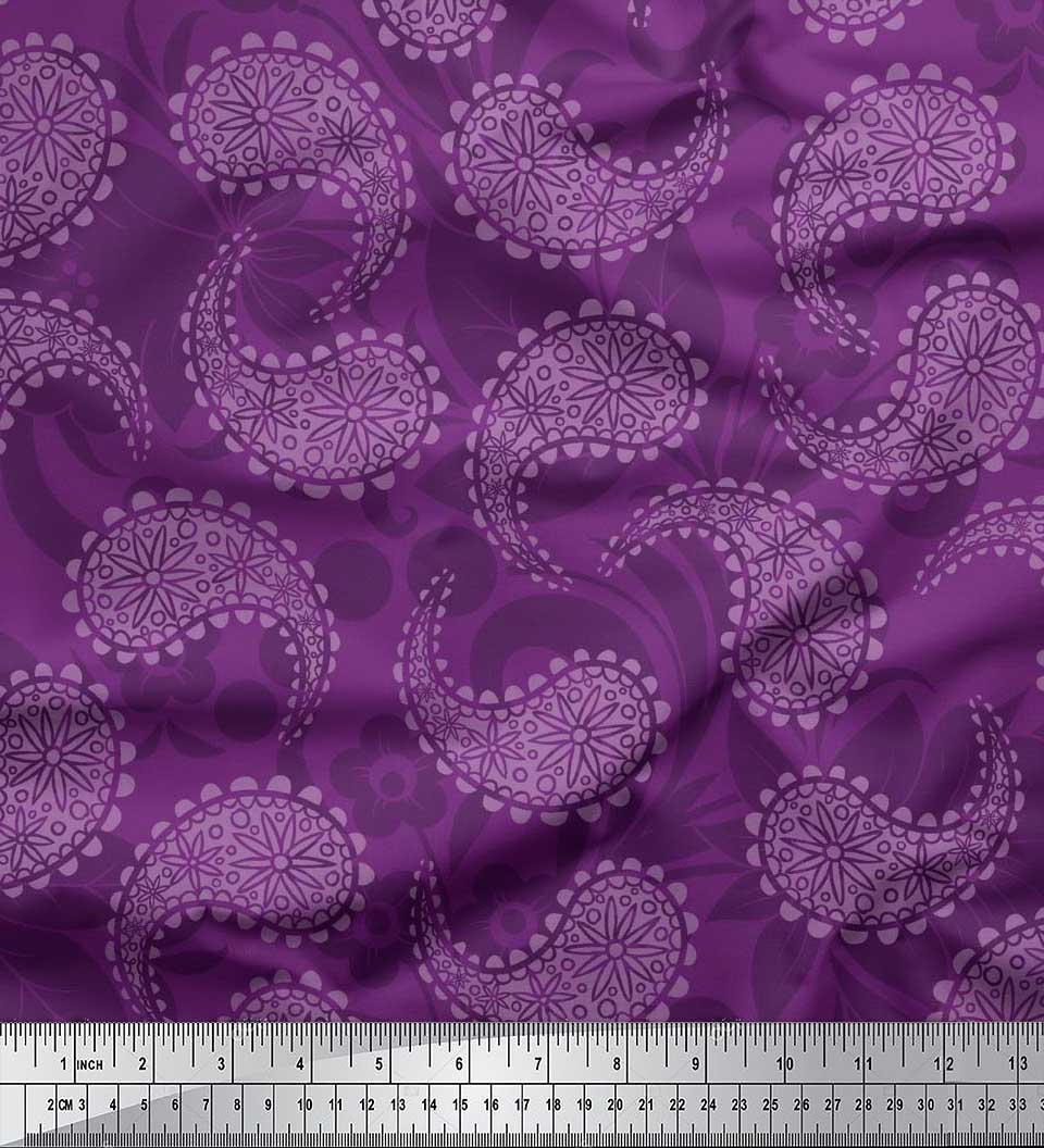 

Тканина Soimoi Japan Crepe Satin Тканина Пейслі та квітковий художній принт на метр 42 дюйма 42 Inch Wide - Poly Crepe Фіолетовий