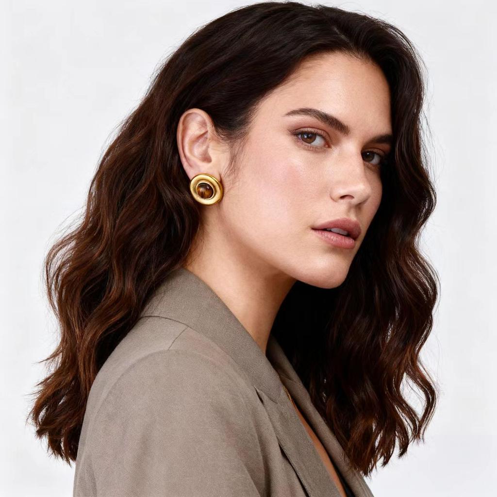 Titanium Steel Tiger's Eye Stone Stud Earrings Light Luxury High-end Autumn and Winter Earrings Do Not Fade 18k Gold Titanium Steel Jewelry 2026