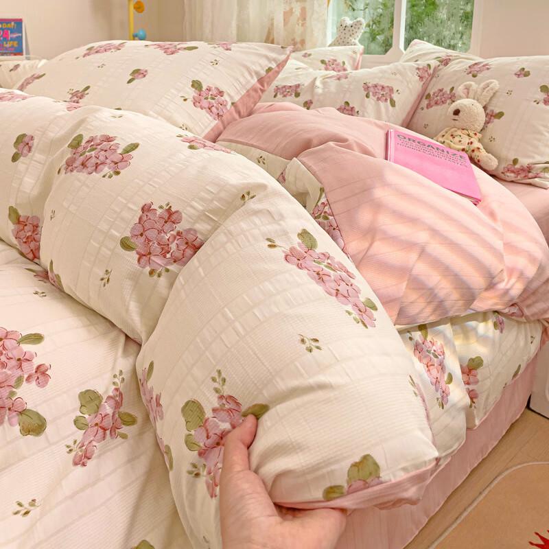 LISM Jacquard Floral 4-Piece Bedding Set