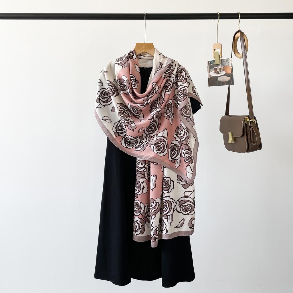 Autumn New High End Touching Word Pattern Silk Scarf for Women Lake Color Geometric Printing Imitation Silk Satin Shawl