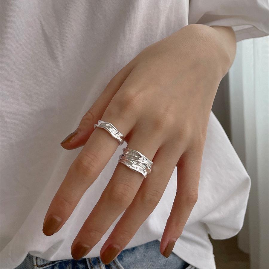 Women's Geometric Pleated Ring: Retro, Exaggerated, Hip Hop Punk Index Finger Fashion Accessory.