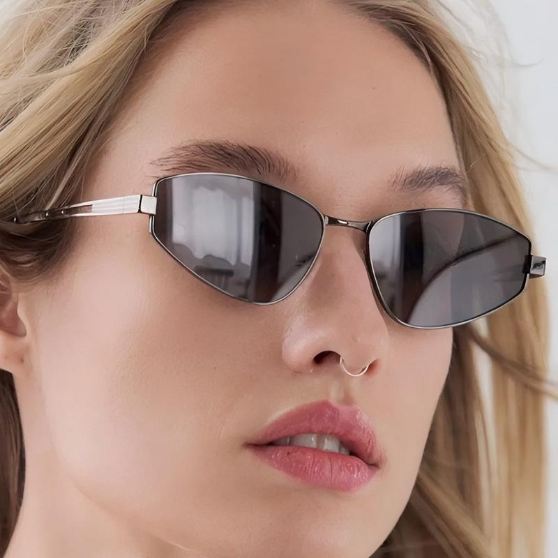 2pcs Fashion Female Small Square Frame Sunglasses Women Metal Frame Candy Sun Glasses Ladies Brand Designer Shades UV400