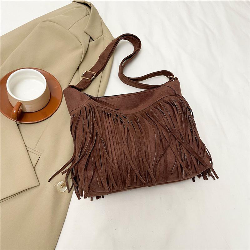 Brown Matte Design Bag 2025 Autumn New Women's Bag Bohemian Retro Versatile Messenger Bag Fringed Bag