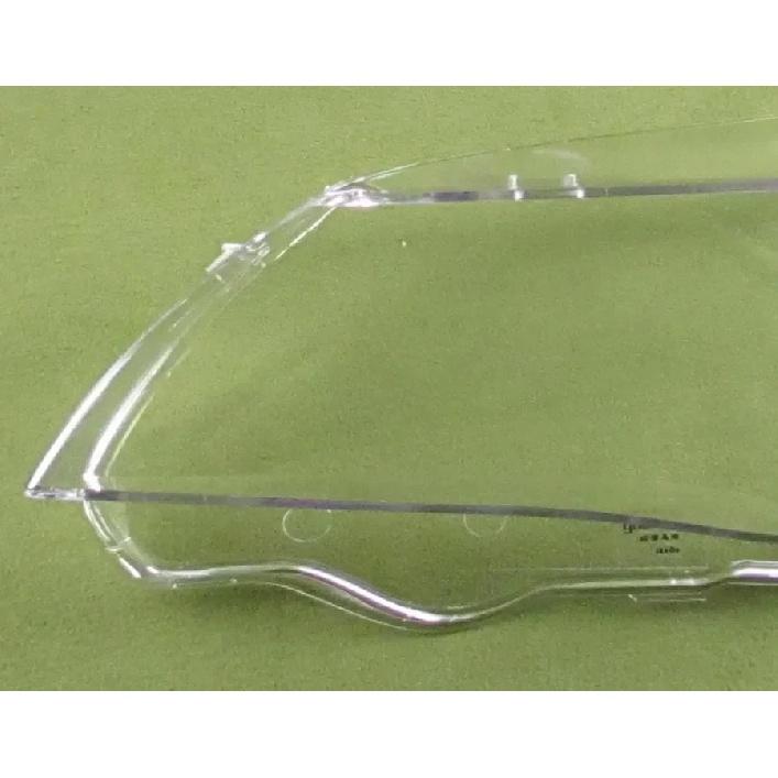 För 2004 2005 2006 2007 2008 2009 2010 BMW E60 E61 5-serien 520 523 525 530i Strålkastarglas Lampskärm Strålkastarskal Plexiglas