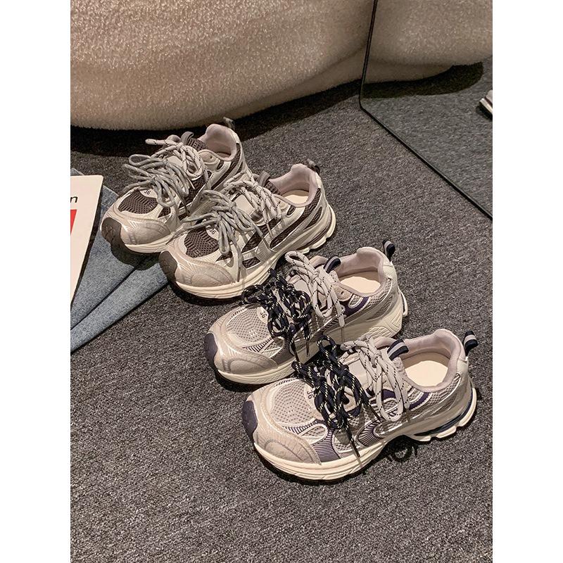 Thick-soled mesh breathable father shoes and women's new small men grow taller and thinner versatile casual sports shoes