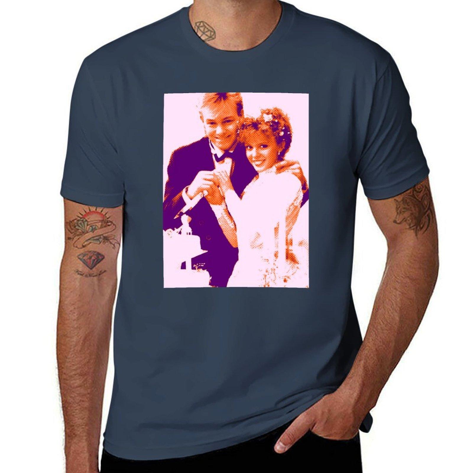 Suddenly Tshirt Retro Graphic Print Tshirt S